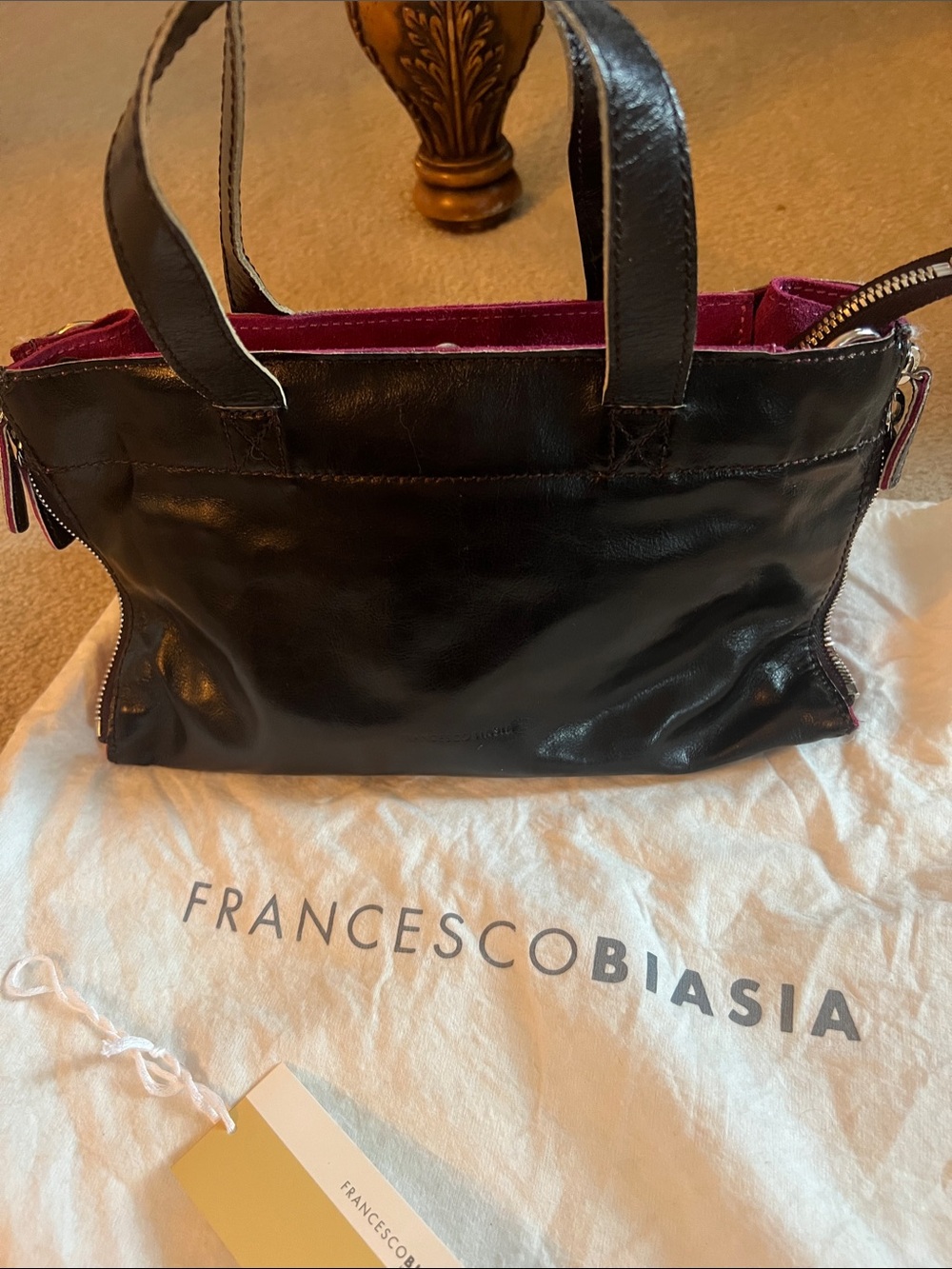 Francesco Biasia black Leather Shoulder Bag with Pink Interior
